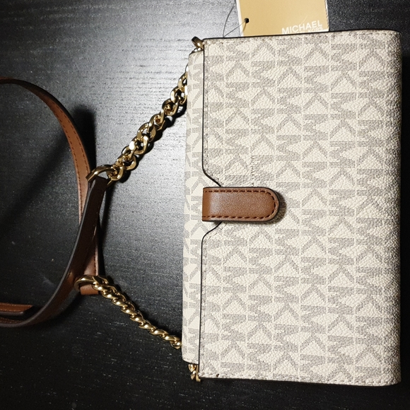 Michael Kors Multifunction crossbody bag - Picture 2 of 4